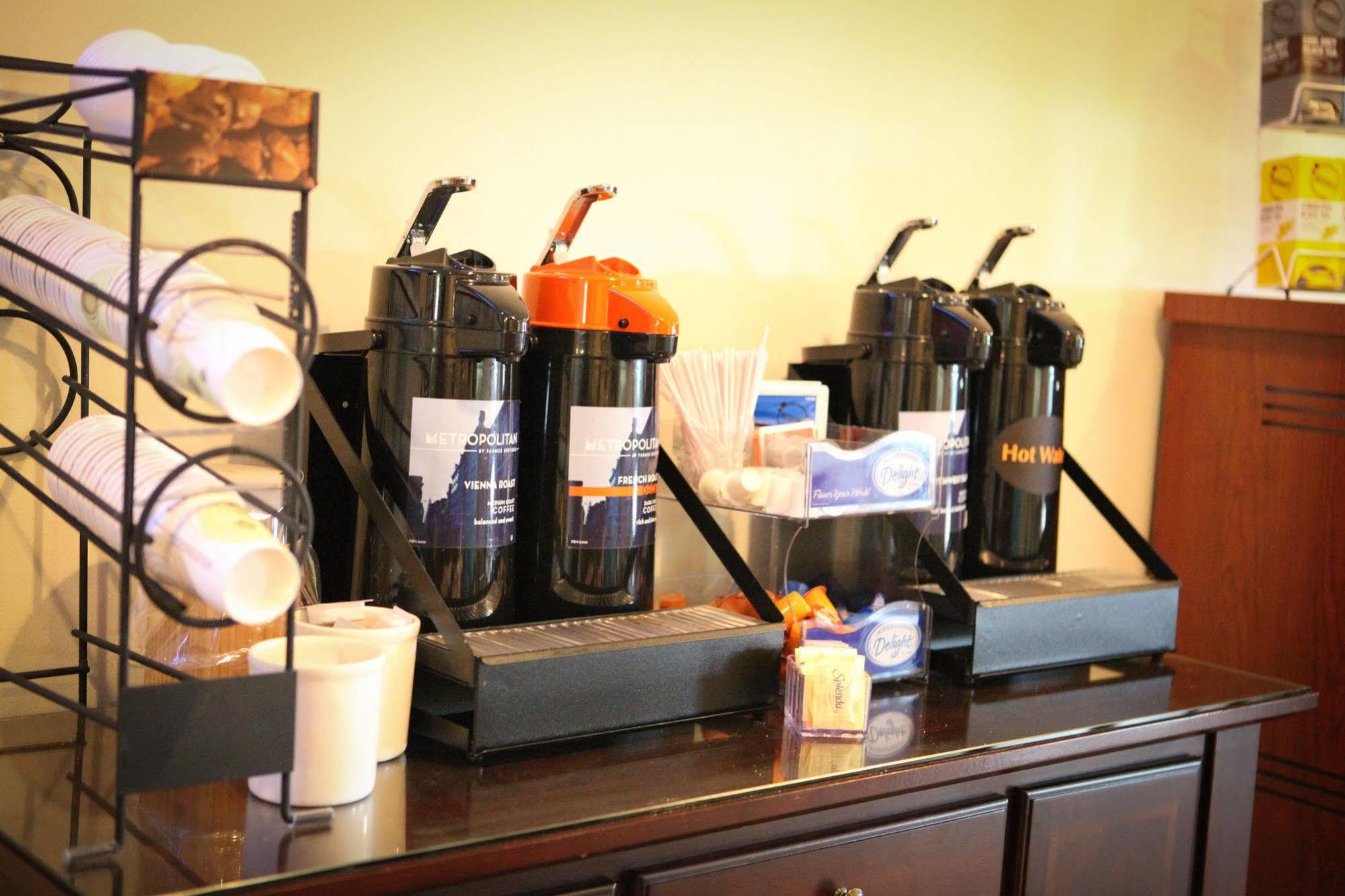 Grandstay Hotel & Suites Perham エクステリア 写真